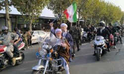 رژه «جان‌فدایان ایران» در خیابان‌های آستارا برگزار شد